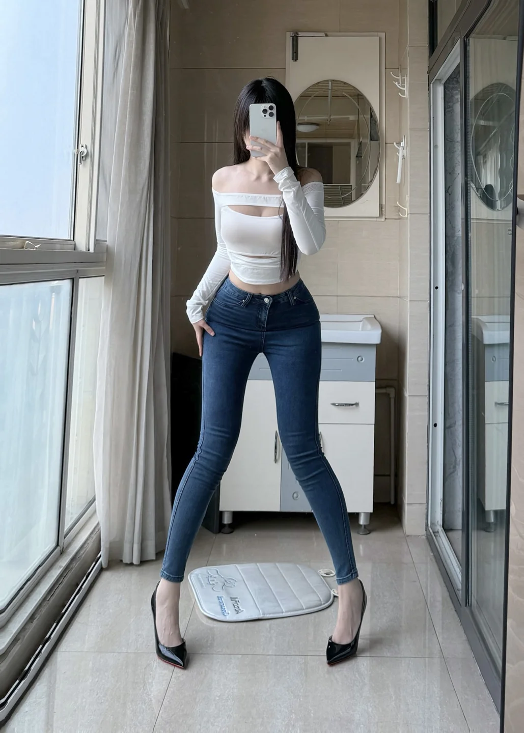 不可爱羚 – 牛仔裤 [28P,7V-1.1GGB] tg@simisebaisi 【丝足阁】006.webp